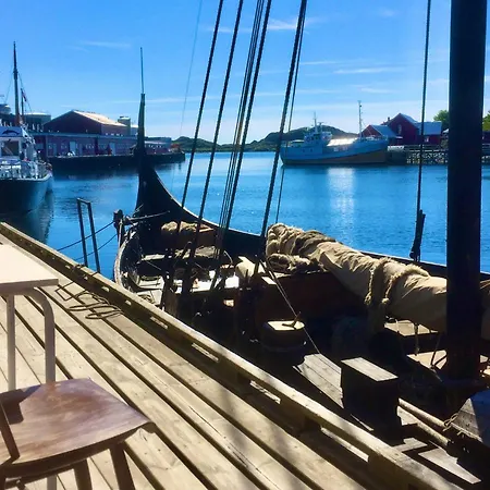 Seaside View Lofoten 발스타드